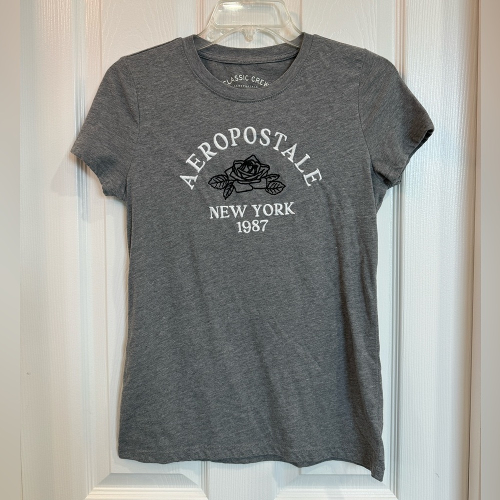 NWOT Aeropostale Classic Crew T-shirt Gray Size L